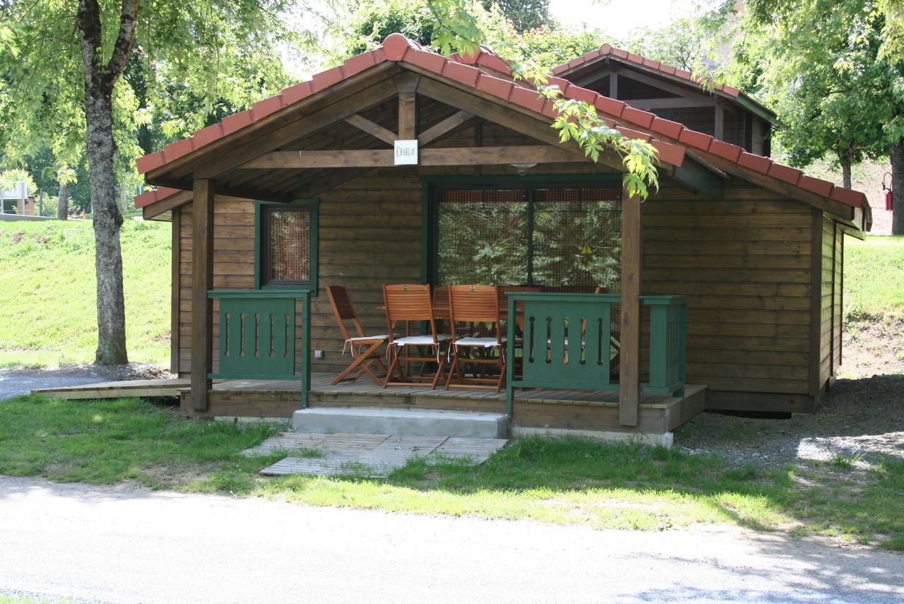 Camping Les Etoiles Saint-Sornin-Lavolps Exterior foto